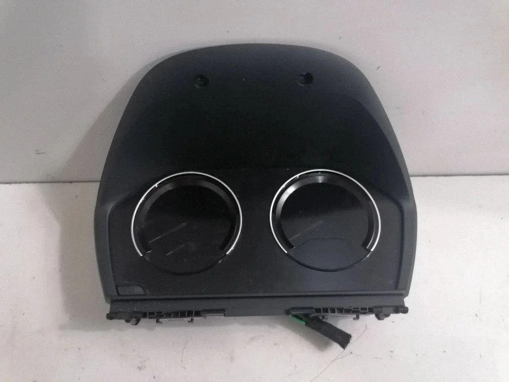 Spidomeeter (näidikuplokk) 5A24594 – BMW 2-seeria F46 (2015-)
