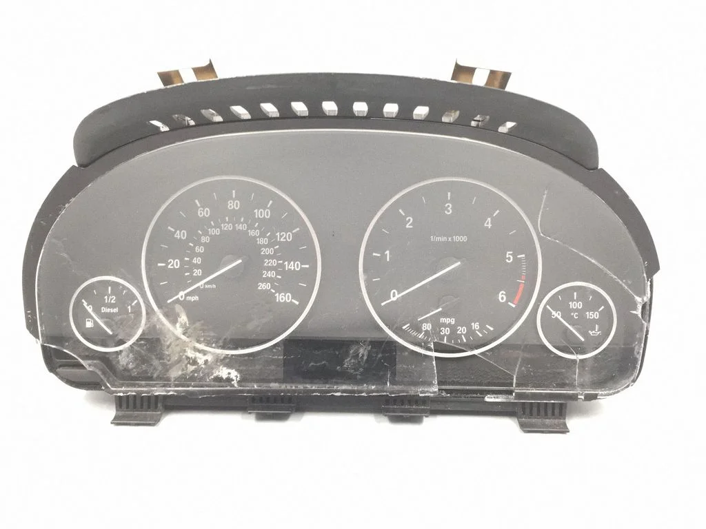 Spidometrs (instrumentu panelis) – BMW 5. sērija F10 F11 (2009-2016)