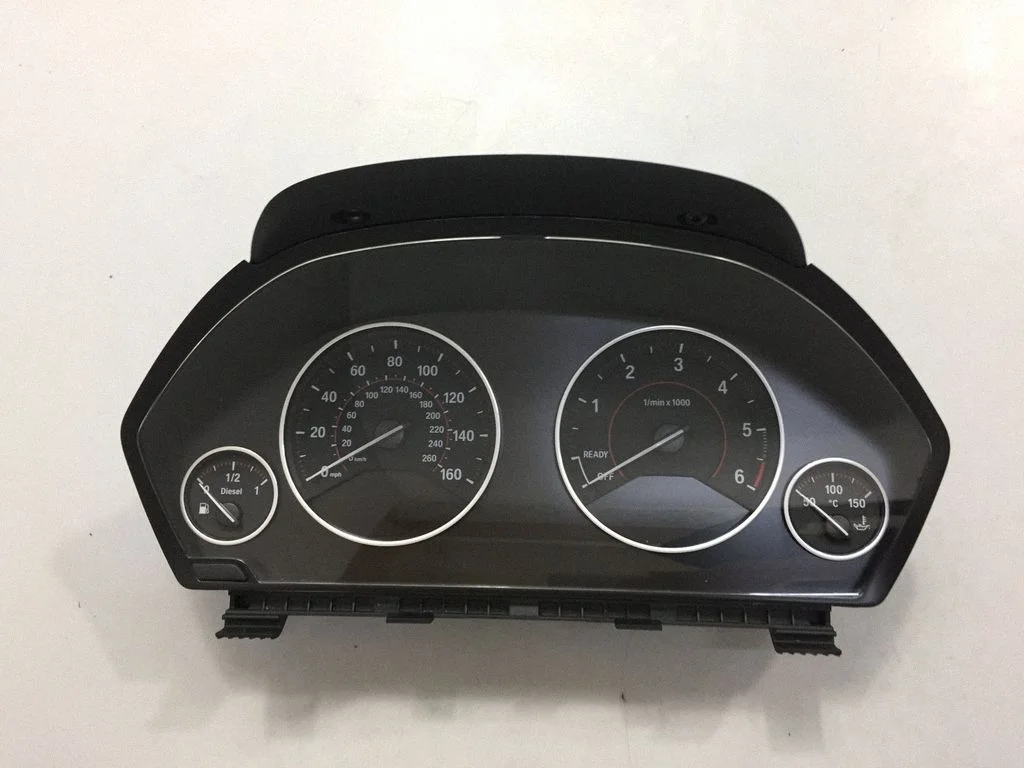 Spidometrs (instrumentu panelis) – BMW 3. sērija F30 F35 F31 (2012-2018)