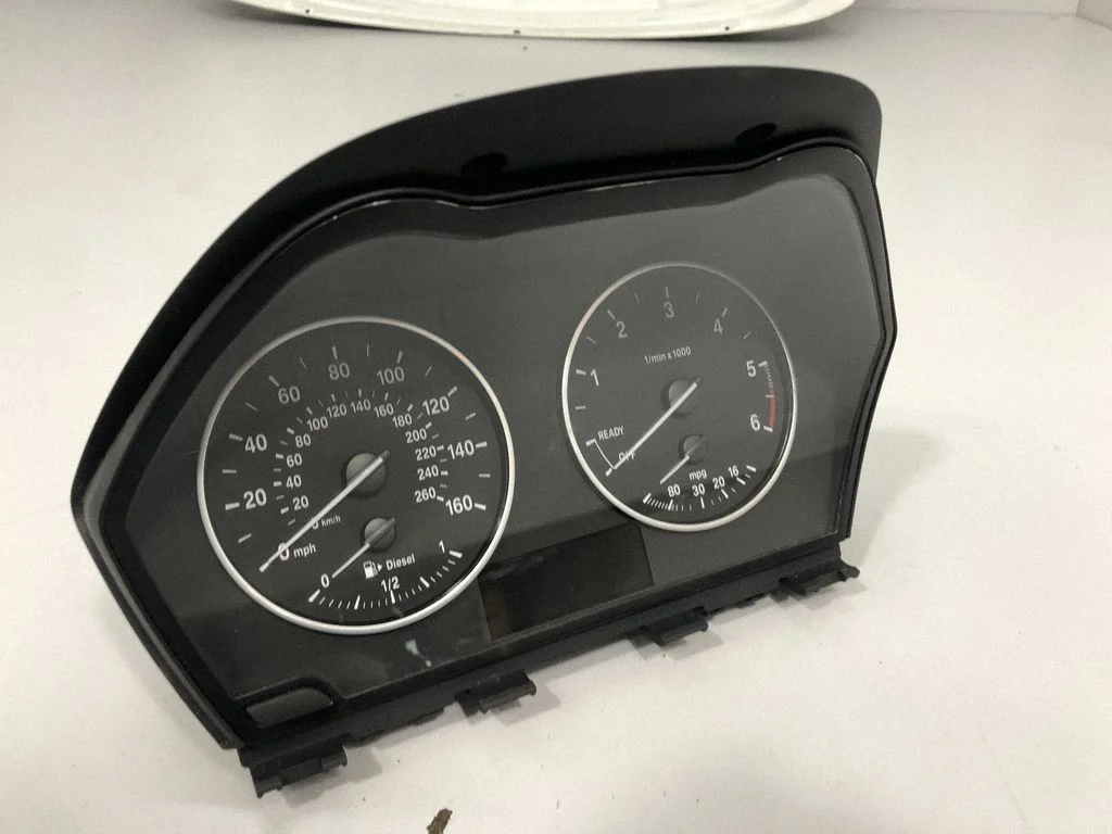 Speedometer (instrument cluster) 9295445 – BMW X1 F48 F49 (2015-2022)