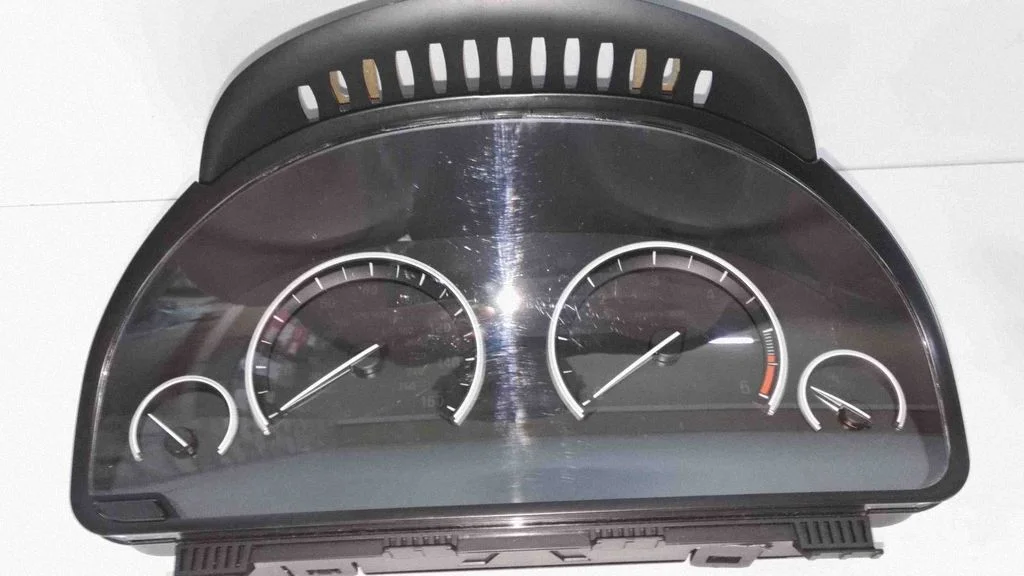 Spidometrs (instrumentu panelis) 9280467 – BMW 6. sērija F12 F13 (2010-2018)