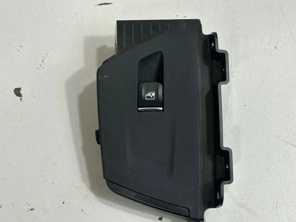 Elektriaknate lüliti 7471104