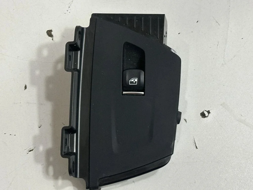 Elektriaknate lüliti 7471103