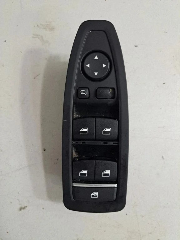 Elektrisko logu slēdzis 9362107