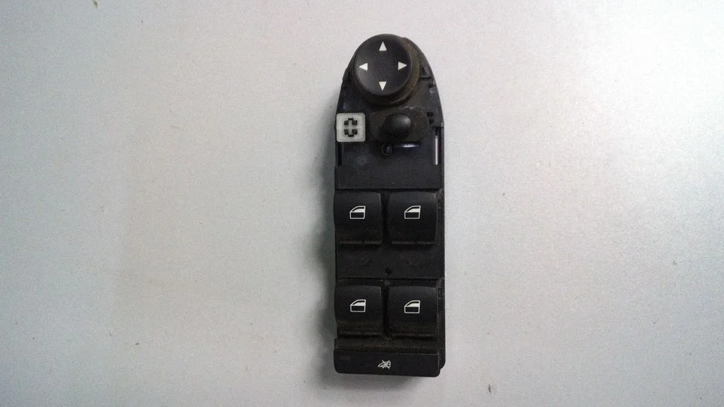 Electric window control switch – BMW X6 E71 (2008-2014)