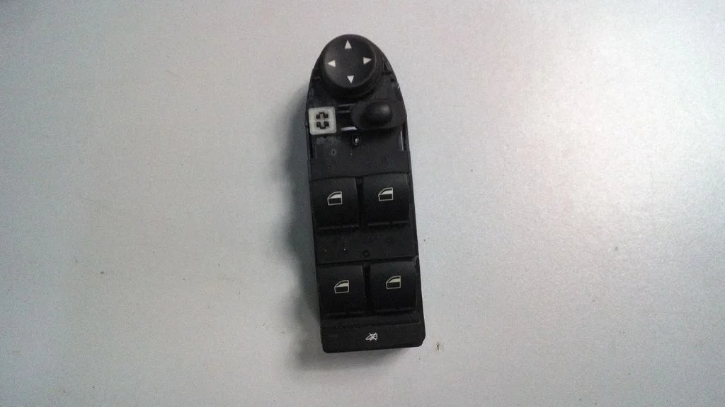 Electric window control switch – BMW X6 E71 (2008-2014)