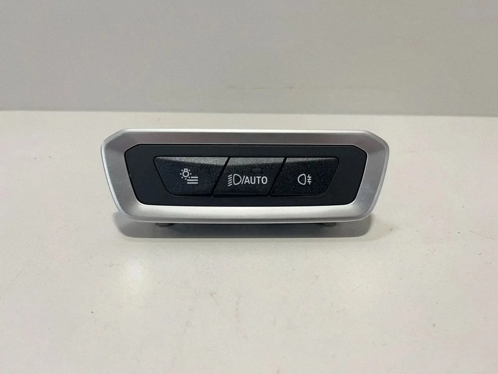 Gaismu slēdzis 5A71546
