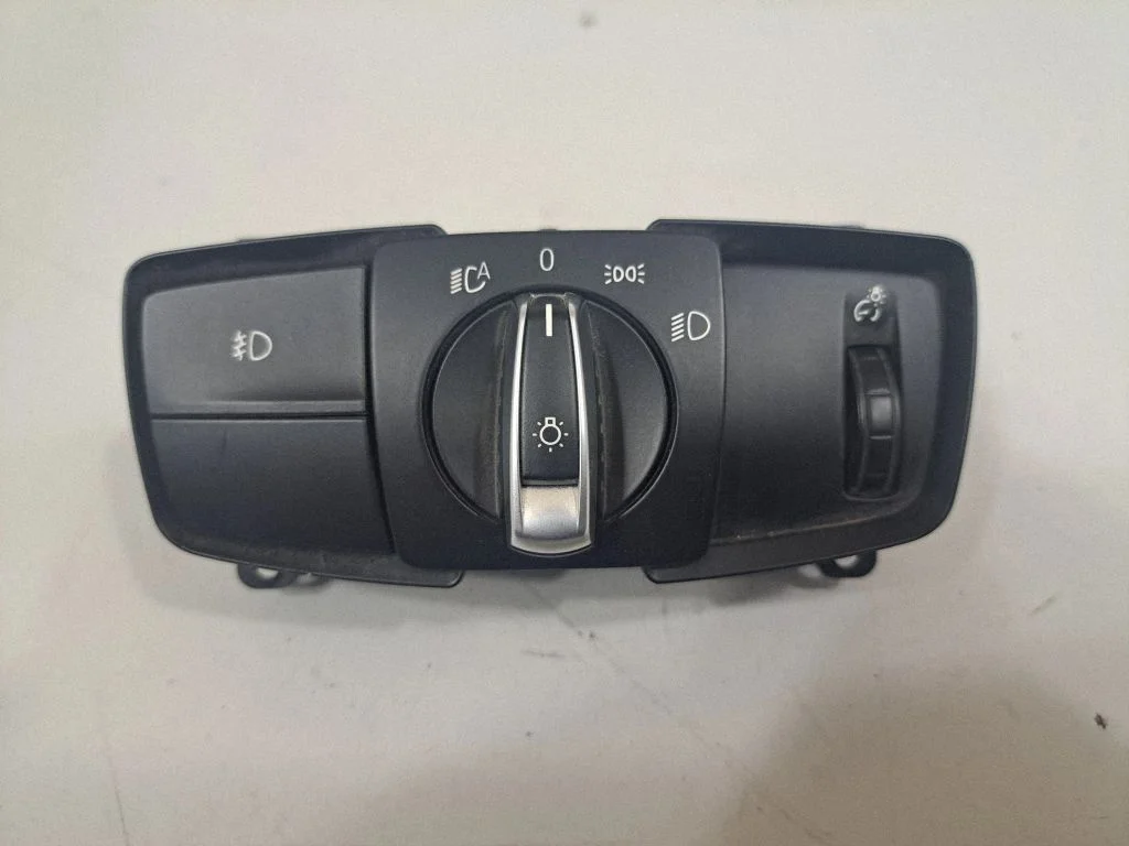 Przełącznik świateł – BMW X5 F15 (2013-2017)