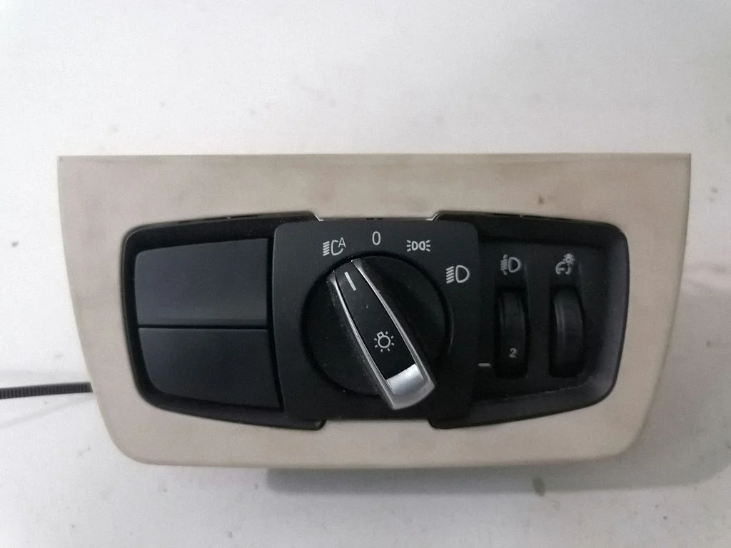 Light switch