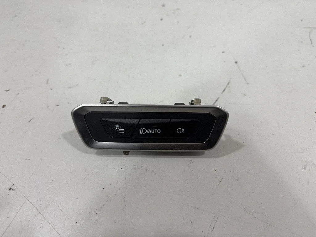 Gaismu slēdzis 5A71546