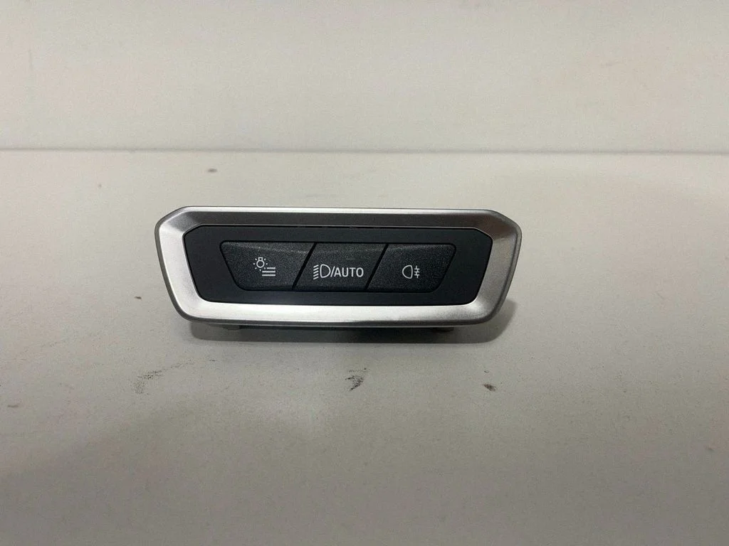 Gaismu slēdzis – BMW X7 G07 (2018-)