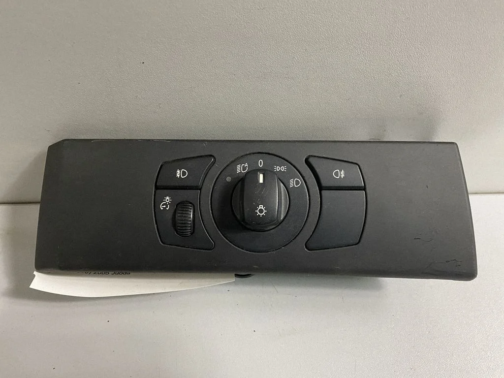 Przełącznik świateł – BMW Seria 5 E60 E61 (2004-2010)