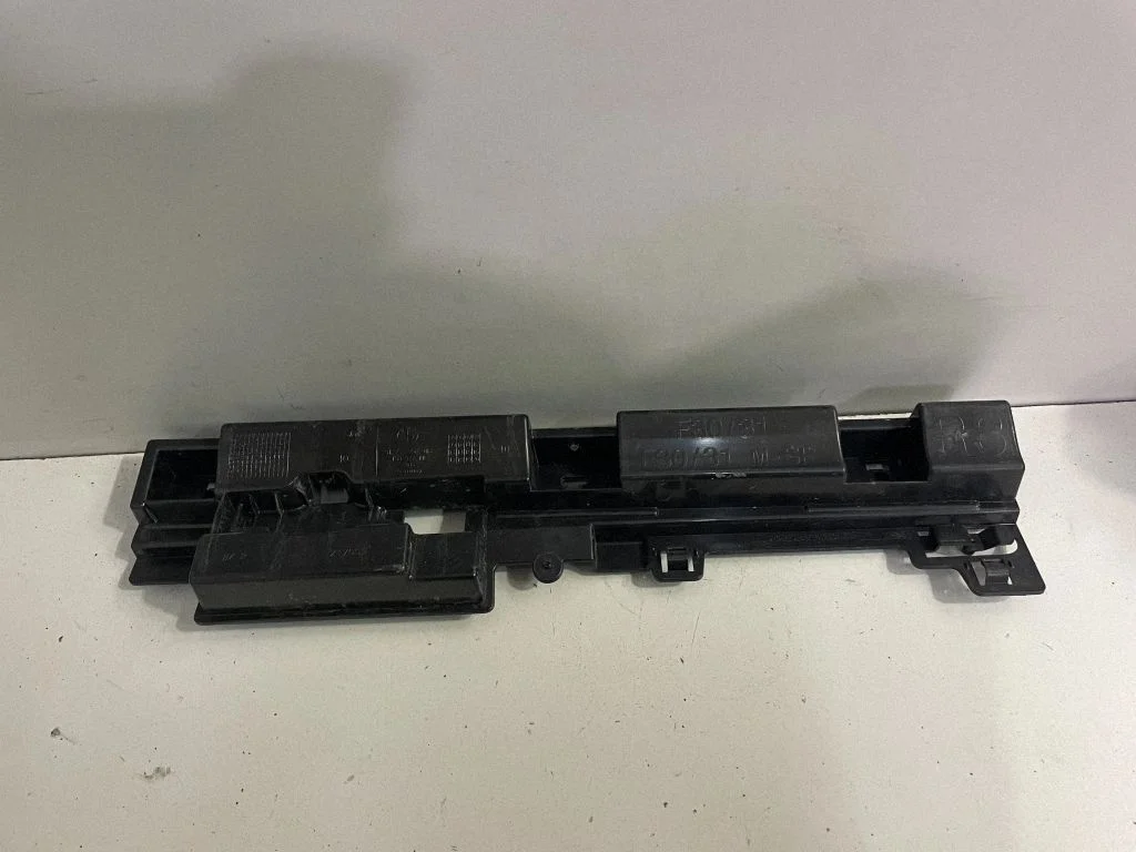 Sill supporting ledge – BMW 3 Series F30 F35 F31 (2012-2018)