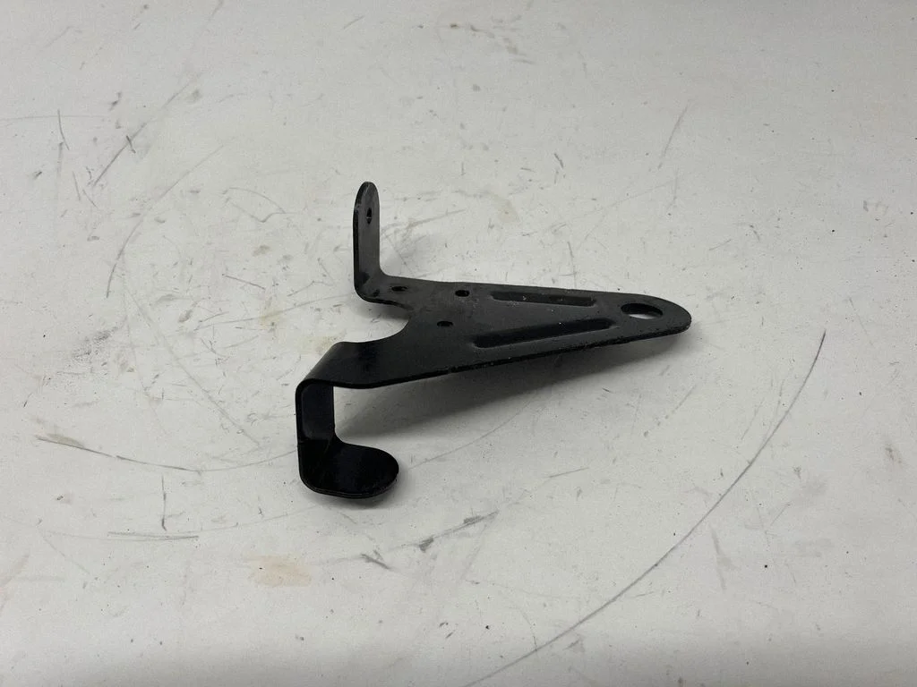 Kita variklio skyriaus detalė