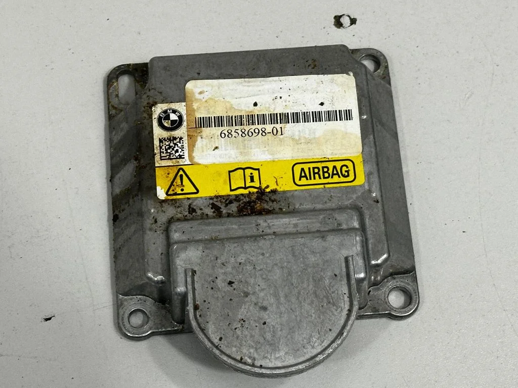 Drošības spilvenu vadības bloks – BMW 3. sērija F30 F35 F31 (2012-2018)