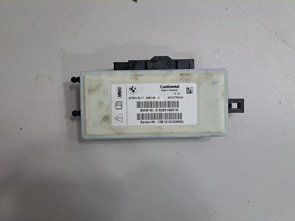 Drošības spilvenu vadības bloks – BMW 3. sērija F30 F35 F31 (2012-2018)
