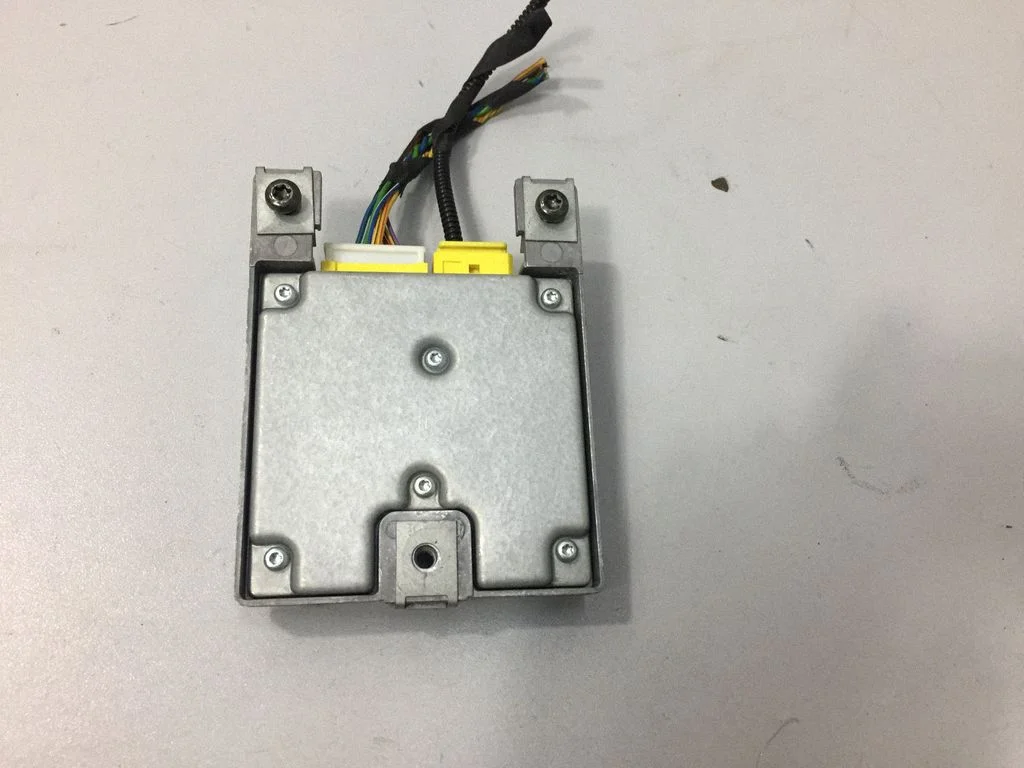 Drošības spilvenu vadības bloks – BMW 5. sērija E60 E61 (2004-2010)