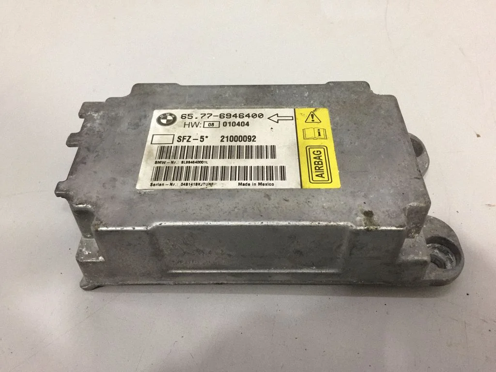 Drošības spilvenu vadības bloks – BMW 5. sērija E60 E61 (2004-2010)