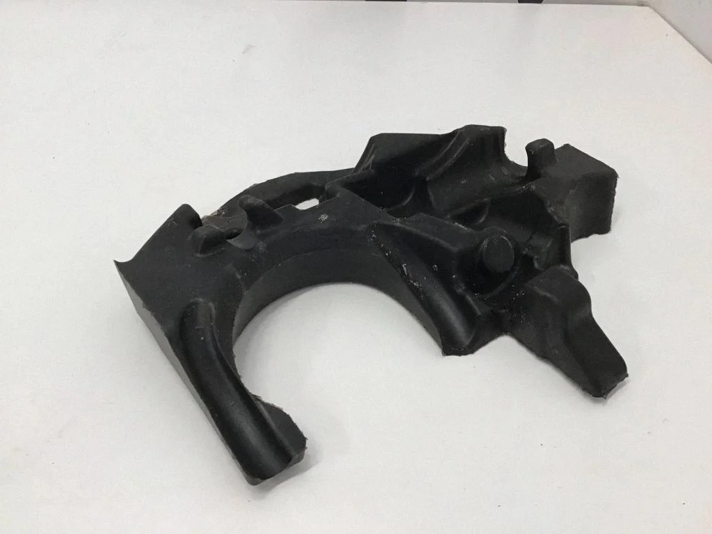 Other engine bay part A2542263100