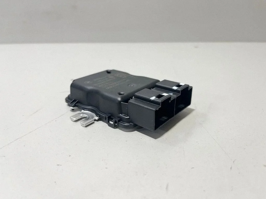 Degvielas sūkņa vadības bloks 5B8A045
