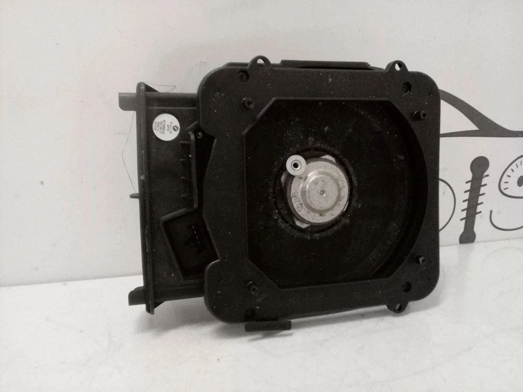 Subwoofer speaker 9275996 – BMW X1 F48 F49 (2015-2022)