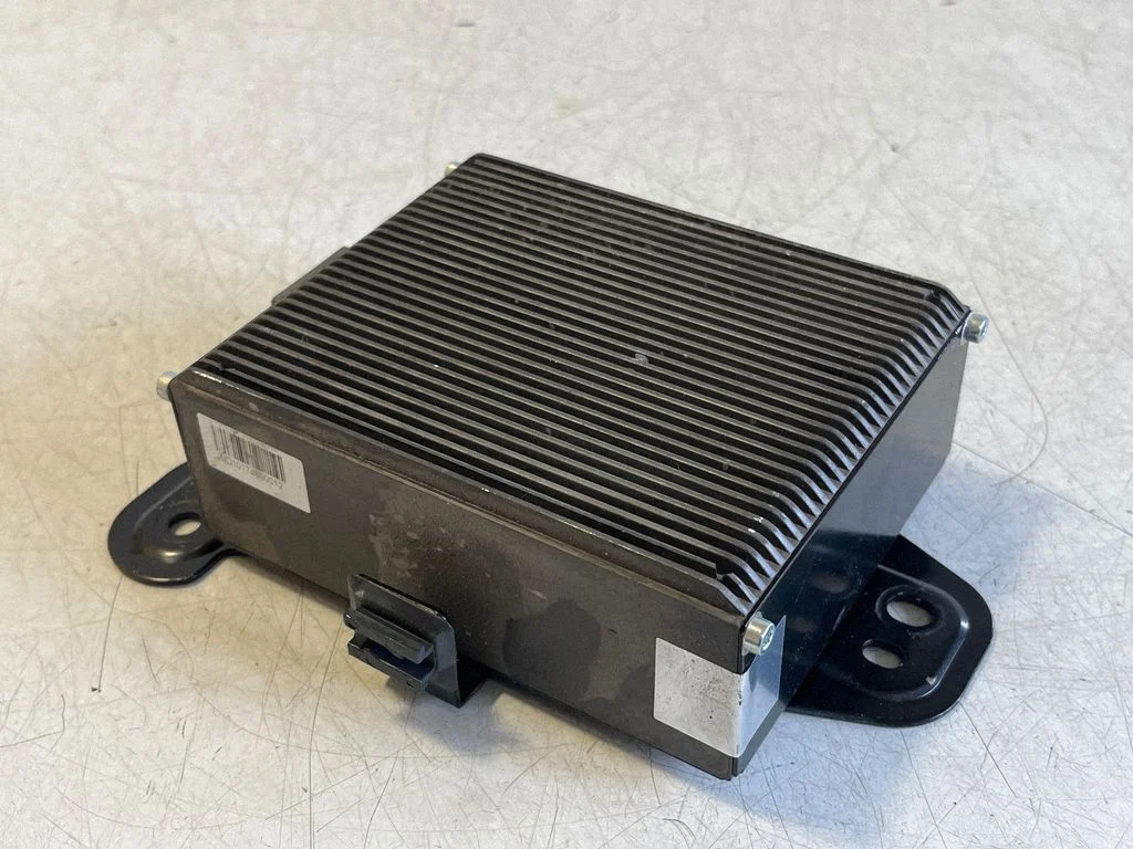 Voltage converter inverter – Mercedes-Benz GLC-Class C253 (2016-)