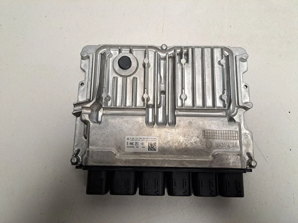 Dzinēja vadības bloks 5A46251