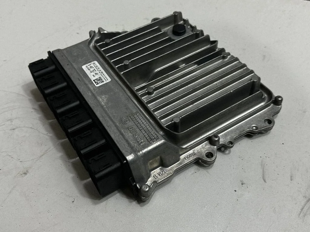 Dzinēja vadības bloks 9487767