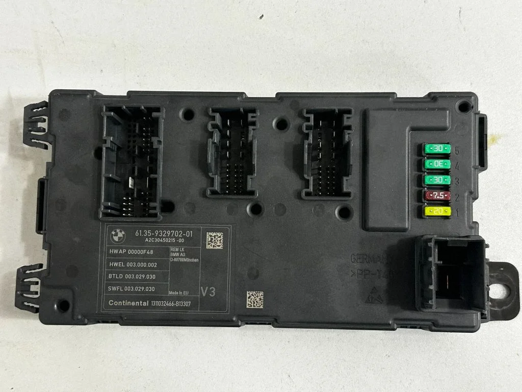 Dzinēja vadības bloks 9329702