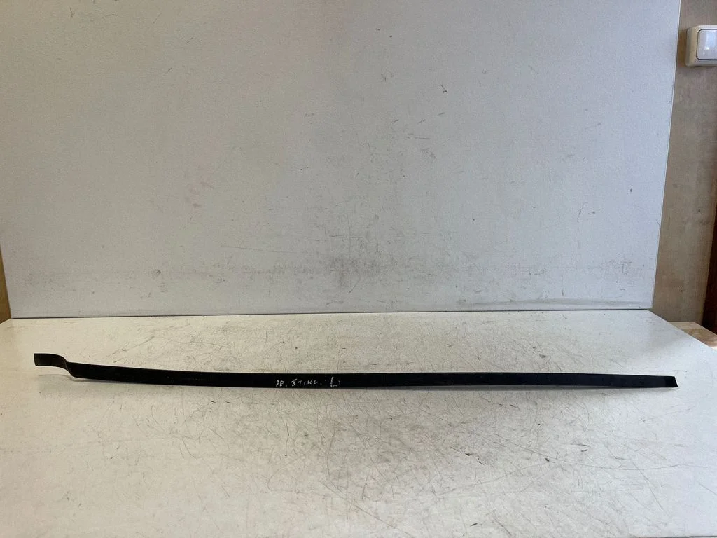 Esiklaasi liist 3B0854327C