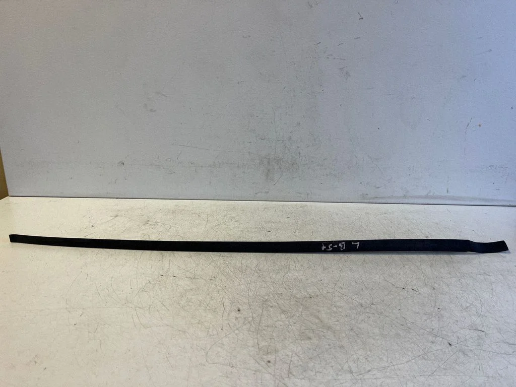 Listwa szyby przedniej 3B0854327C