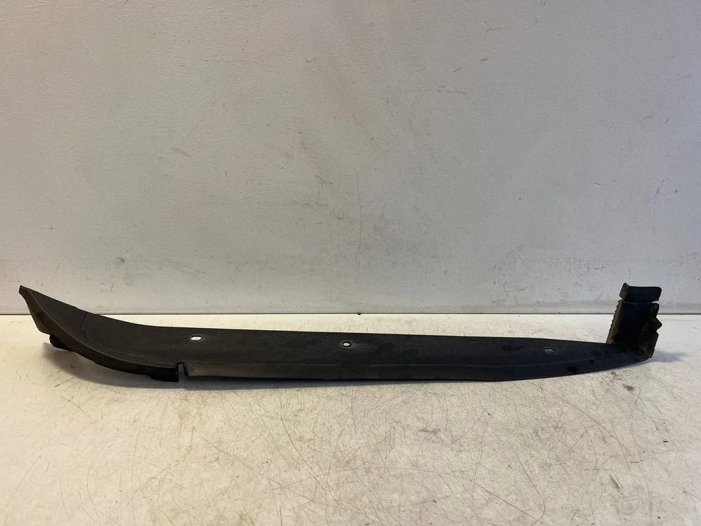 Fender end trim – Porsche Macan (95B) (2014-2018)