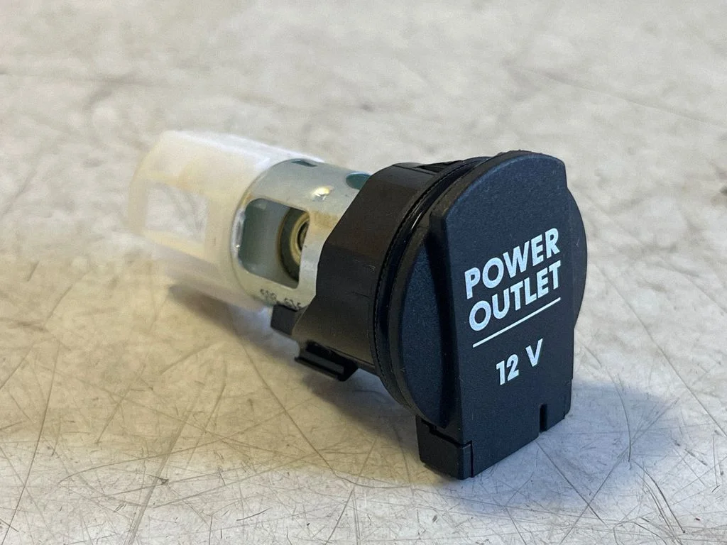 12 V lizdas (gale)