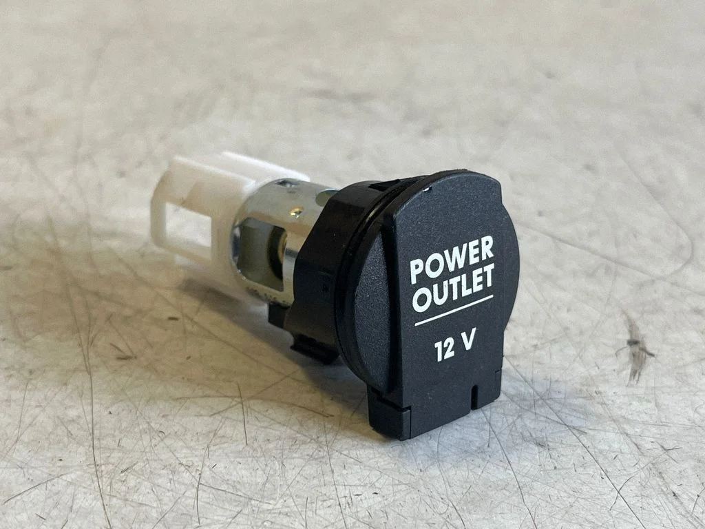 12 V lizdas (gale)