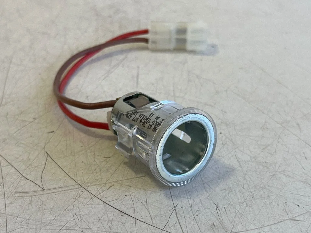 12 V lizdas (gale)