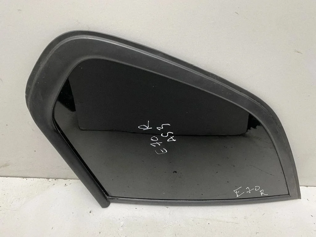 Rear vent window glass – BMW X5 E70 (2006-2013)