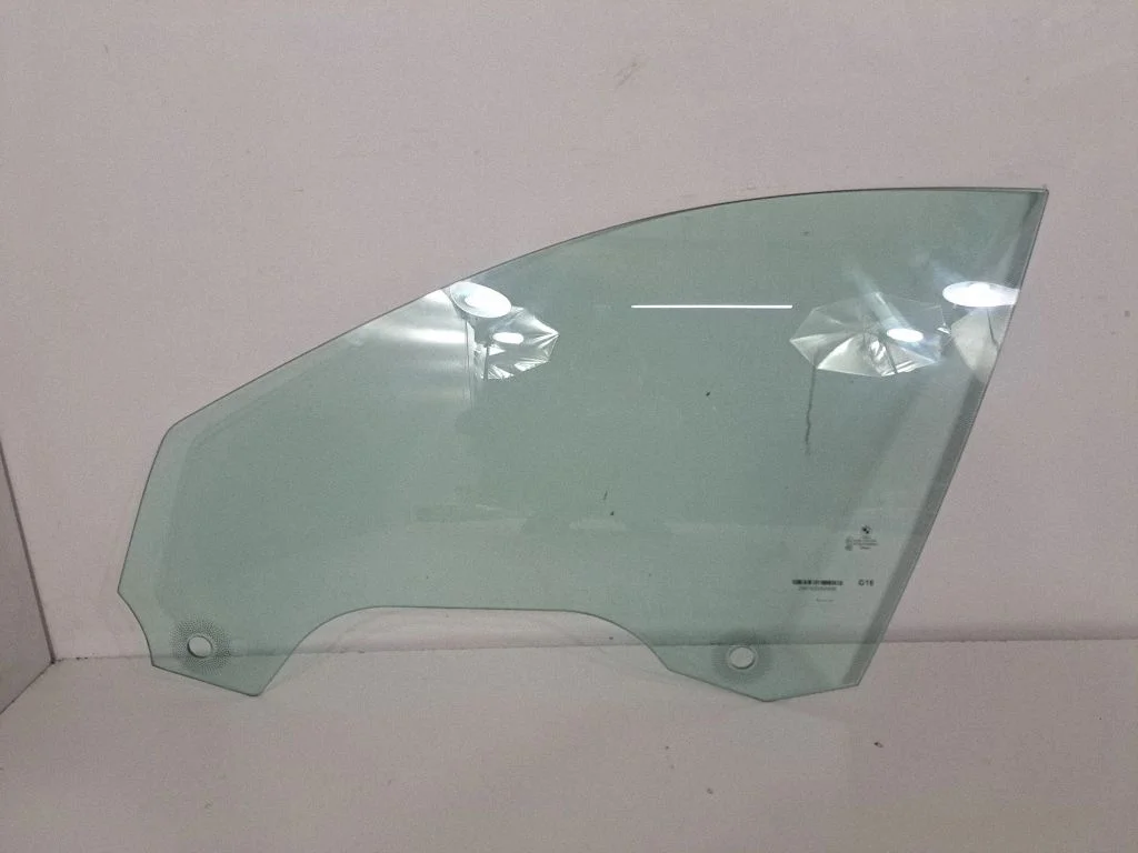 Galvenais priekšējo durvju stikls (četrdurvju) 7428509 – BMW Series 8 M8 F91 F92 G14 G15 (2019-)