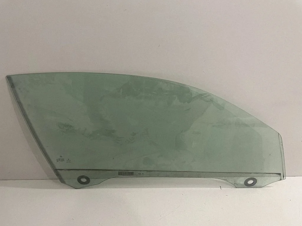 Front door window glass four-door – BMW 4 Series F32 F33 (2013-2020)