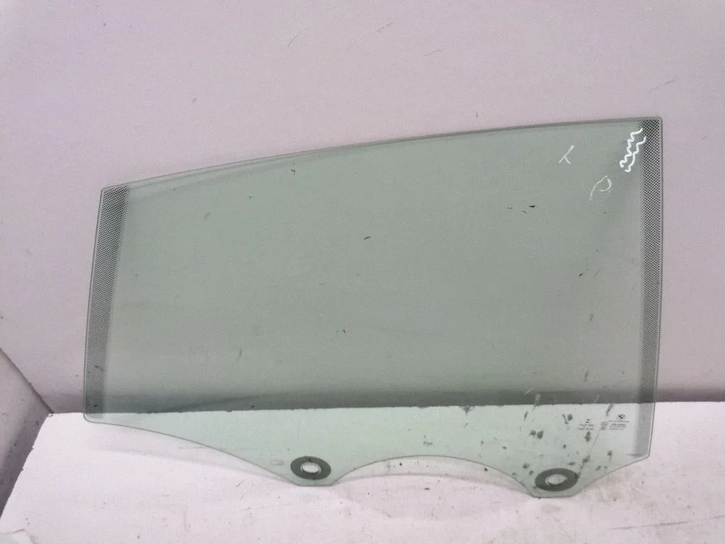 Front door window glass four-door – BMW X1 E84 (2009-2015), front right