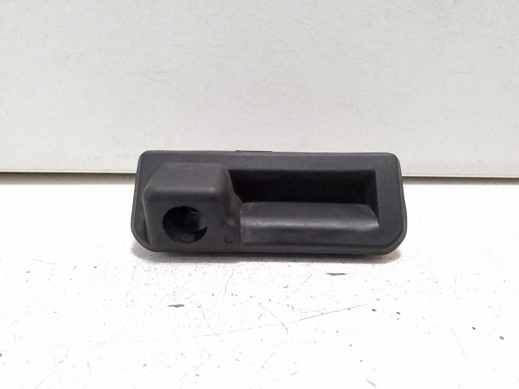 Tailgate opening switch 8W8827566A
