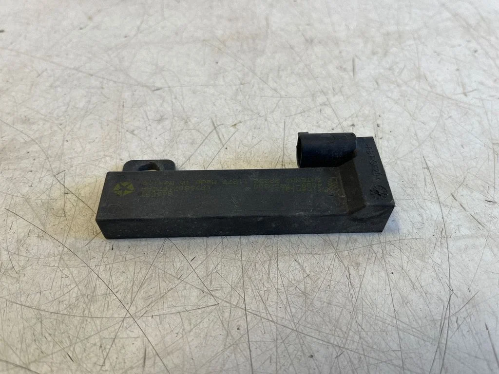 Moduł systemu bezkluczykowego KESSY (keyless) 68071978AA