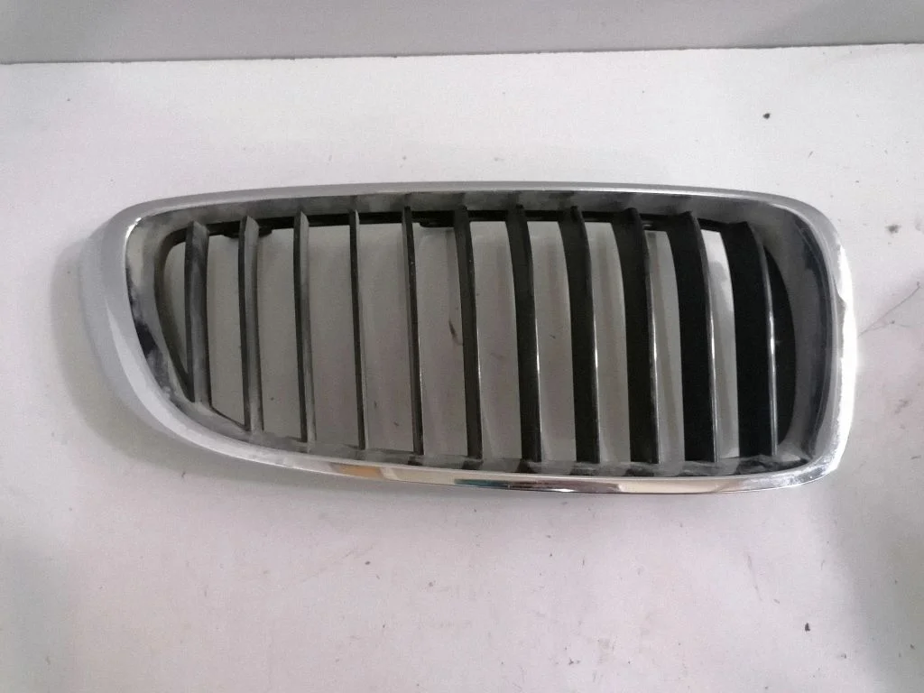 Atrapa przednia (grill) 7294814