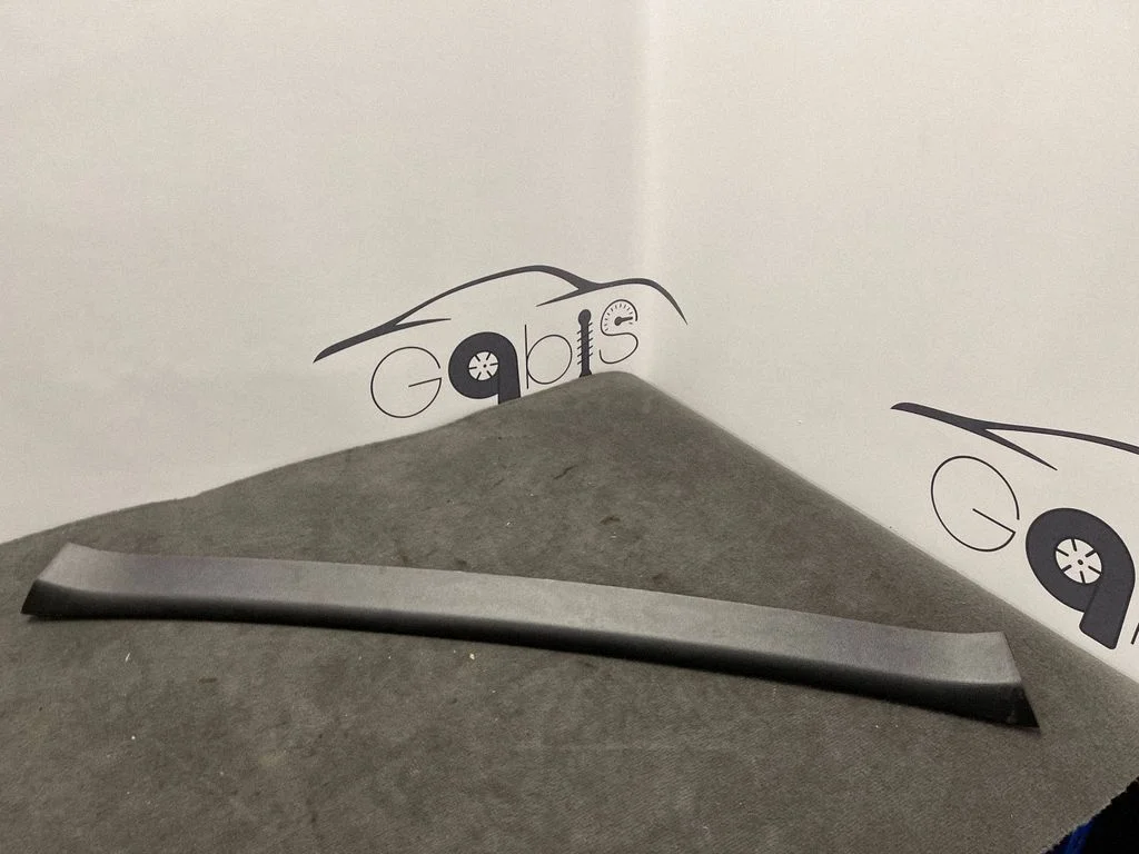 Tailgate trim 100923600H – Tesla Model S (2012-)