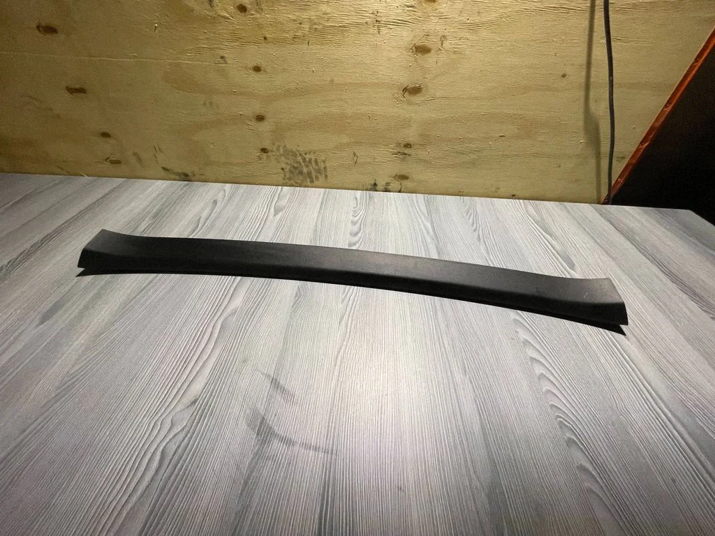 Tailgate trim 100923600H – Tesla Model S (2012-)