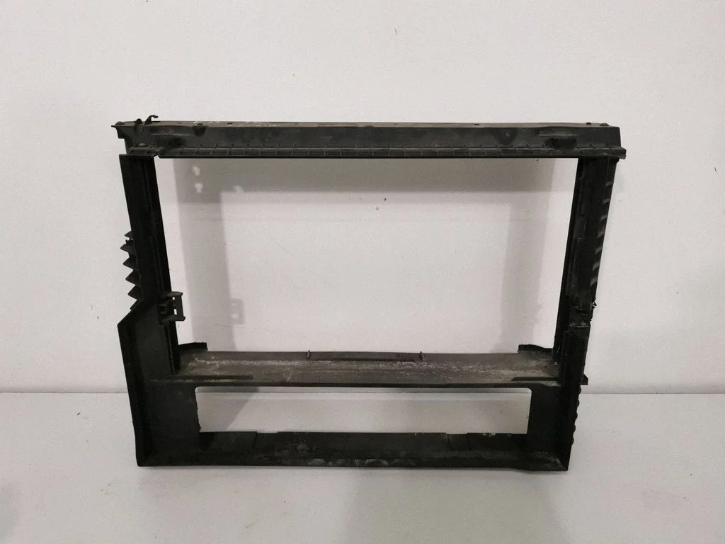 Radiator support slam panel bracket – BMW 7 Series E65 E66 (2001-2008)