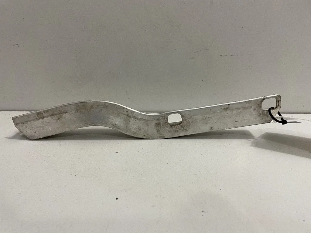 Radiator support slam panel bracket – BMW 6 Series F12 F13 (2010-2018)