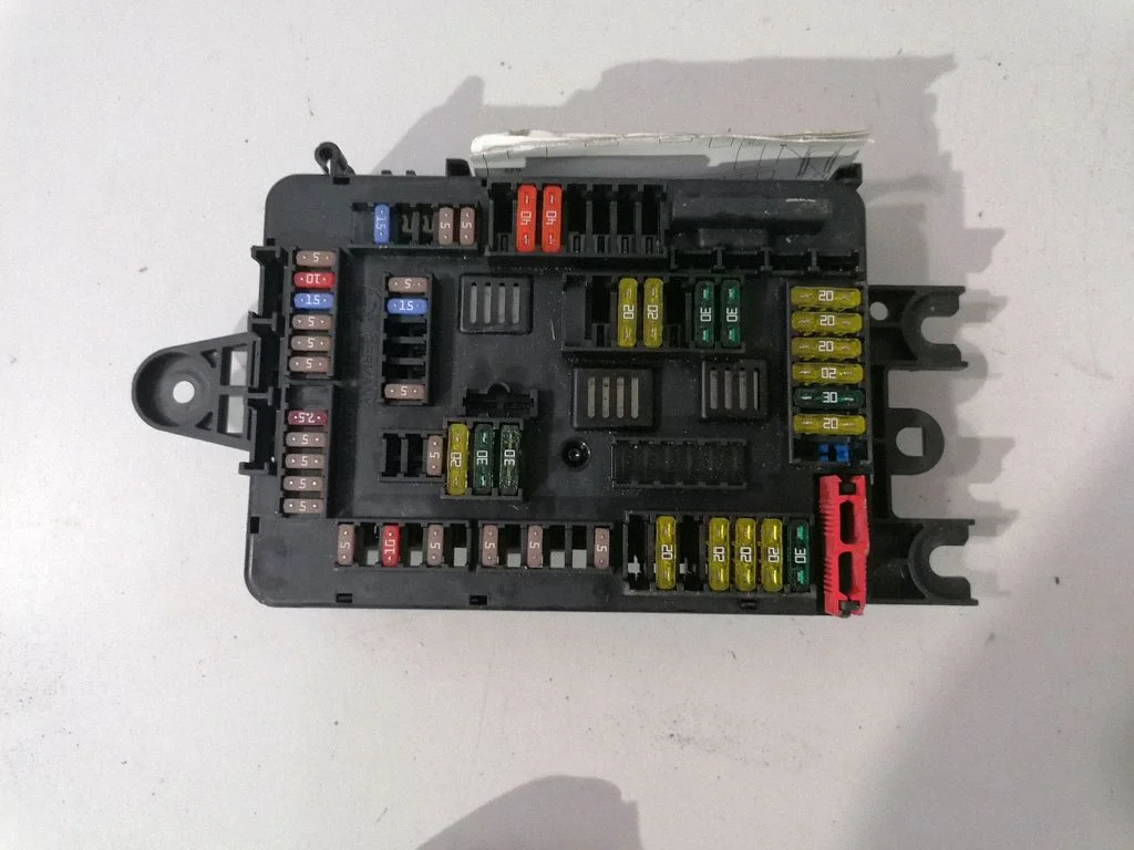 Drošinātāju kārba (komplekts)