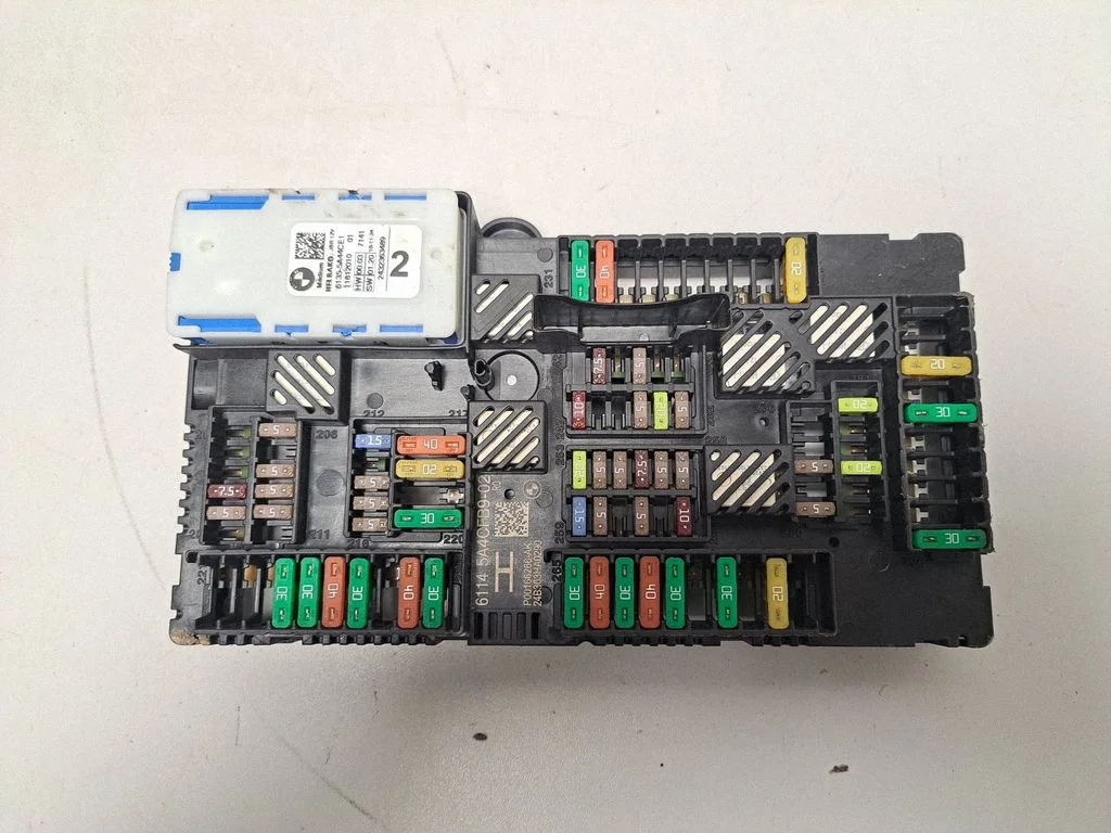 Drošinātāju bloks 5A4CFB9