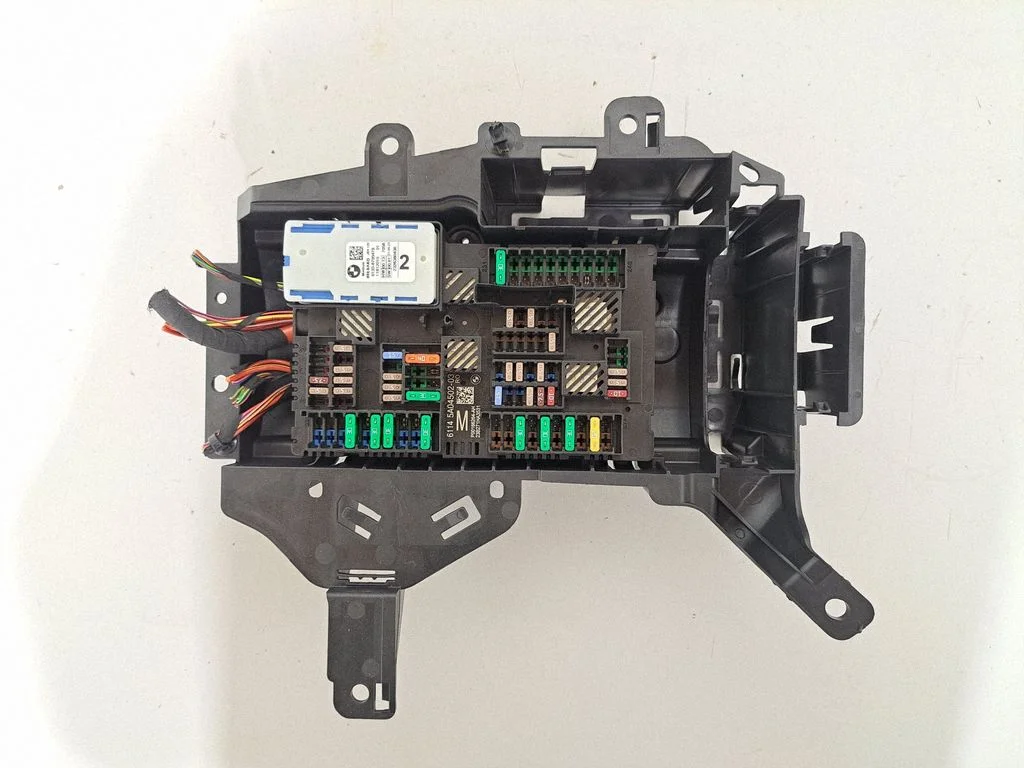 Drošinātāju bloks 6842403