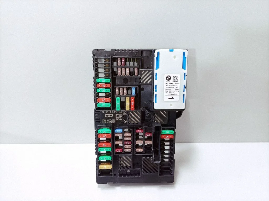 Drošinātāju bloks 8734162